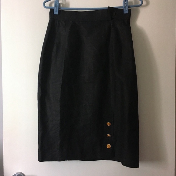 Genuine Vintage CHANEL Black Linen Gold Buttons Skirt 36 FR - Picture 2 of 5
